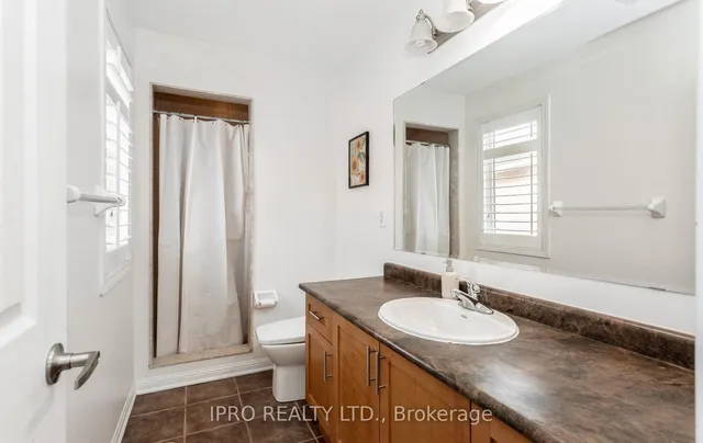 Additional image 30 of 795 Howden Cres