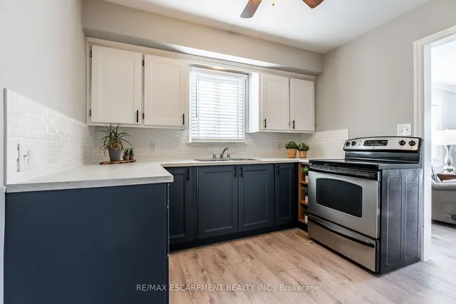 Additional image 9 of 276 BOWMAN St