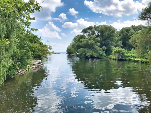 Additional image 32 of 56 Forty First St