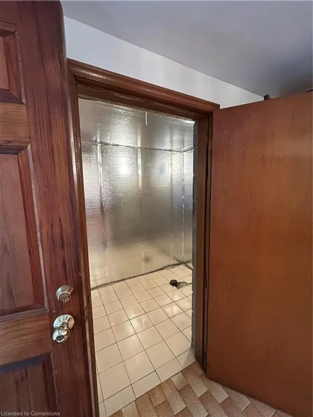 Additional image 35 of 85 Downsview Ave