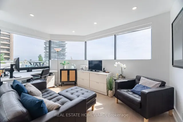 Additional image 19 of 10 Queens Quay Unit PH2