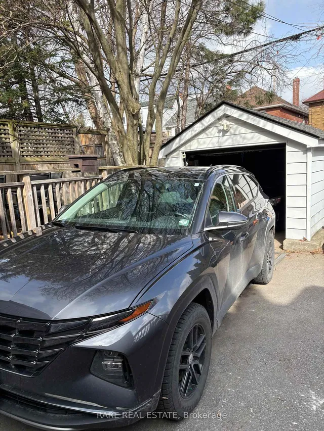 Additional image 28 of 152 Queensdale Ave