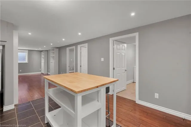 Additional image 29 of 563 Guelph St