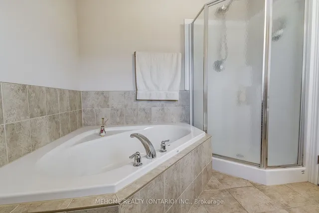 Additional image 30 of 63 Huck Cres