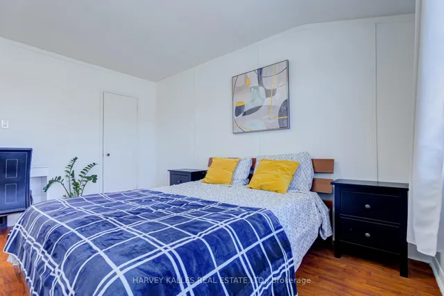 Additional image 12 of 562 Royal York Rd