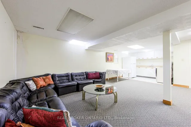 Additional image 31 of 4600 Full Moon Circ