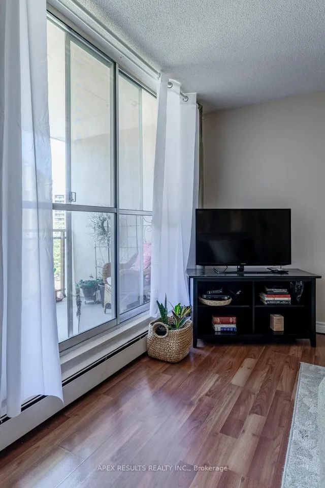 Additional image 14 of 1950 Main St Unit 405