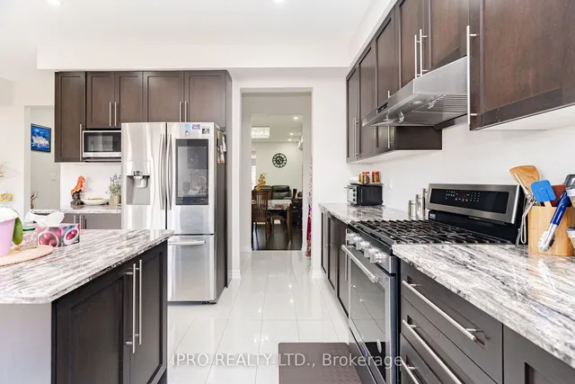 Additional image 12 of 16 Action Dr