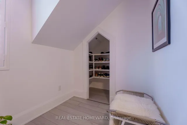 Additional image 25 of 98 Edwin Ave