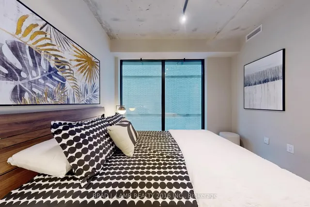 Additional image 32 of 195 McCaul St Unit 318