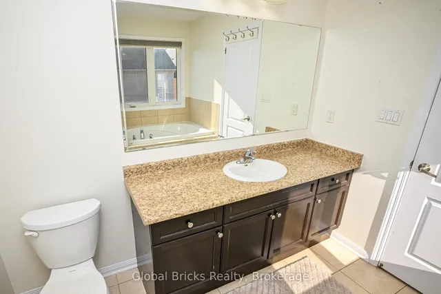 Additional image 25 of 37 Seafair Cres