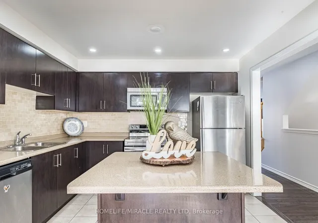 Additional image 18 of 229 Remembrance Rd