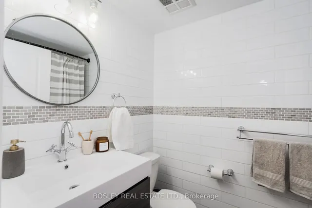 Additional image 21 of 38 Fontenay Crt Unit 901