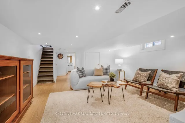 Additional image 32 of 69 Robina Ave