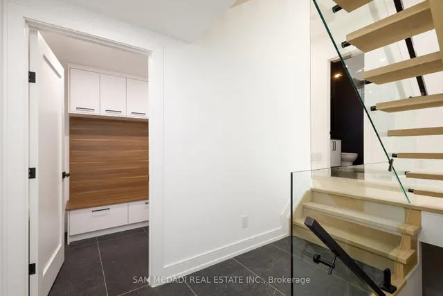 Additional image 16 of 24 Twenty First St