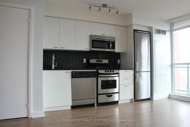 Additional image 16 of 775 King St Unit 518