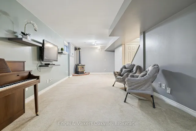 Additional image 32 of 1297 Henley Pl