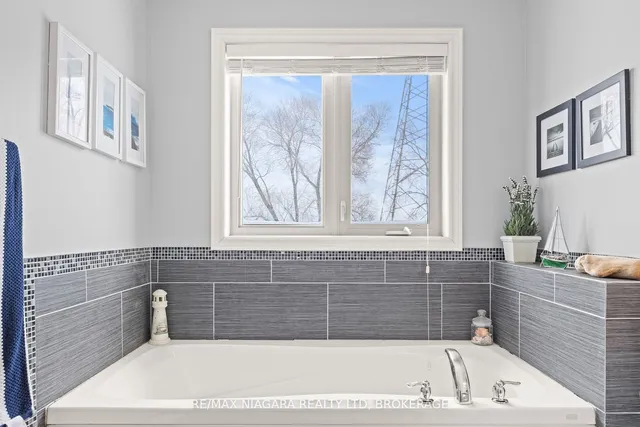 Additional image 17 of 1069 Beach Blvd