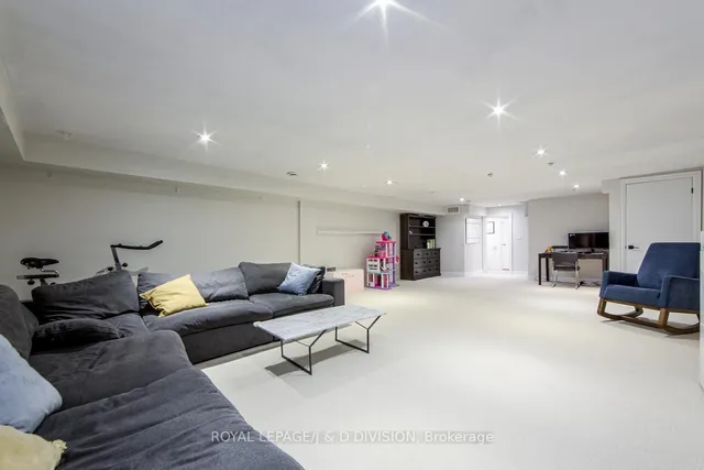 Additional image 37 of 76 Twenty Ninth St