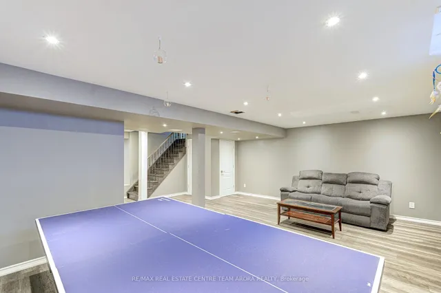 Additional image 37 of 23 Berberis Cres