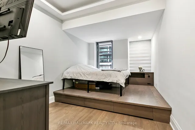 Additional image 33 of 39 Queens Quay Unit TH103