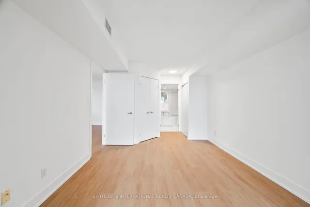 Additional image 16 of 550 Queens Quay Unit 512