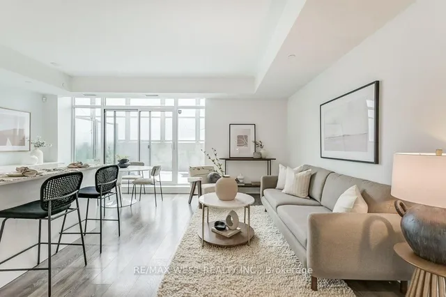 Additional image 6 of 120 Parliament St Unit Th105