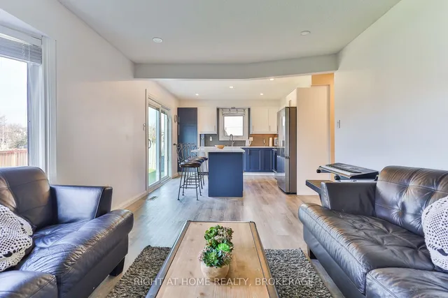 Additional image 14 of 2 Desantis Crt