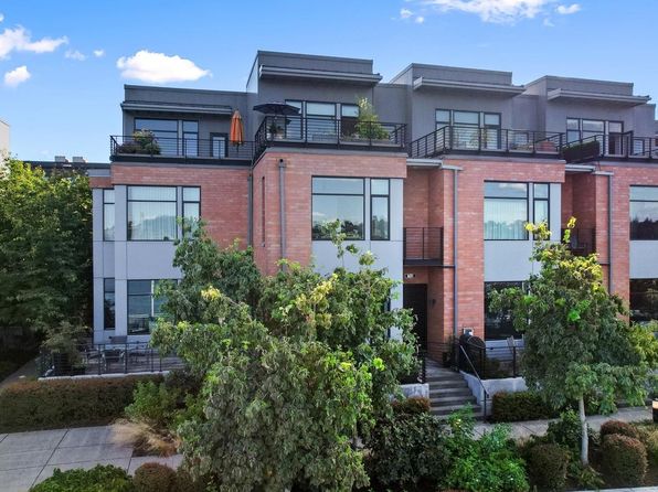 1678 NW Riverscape St, Portland, OR 97209