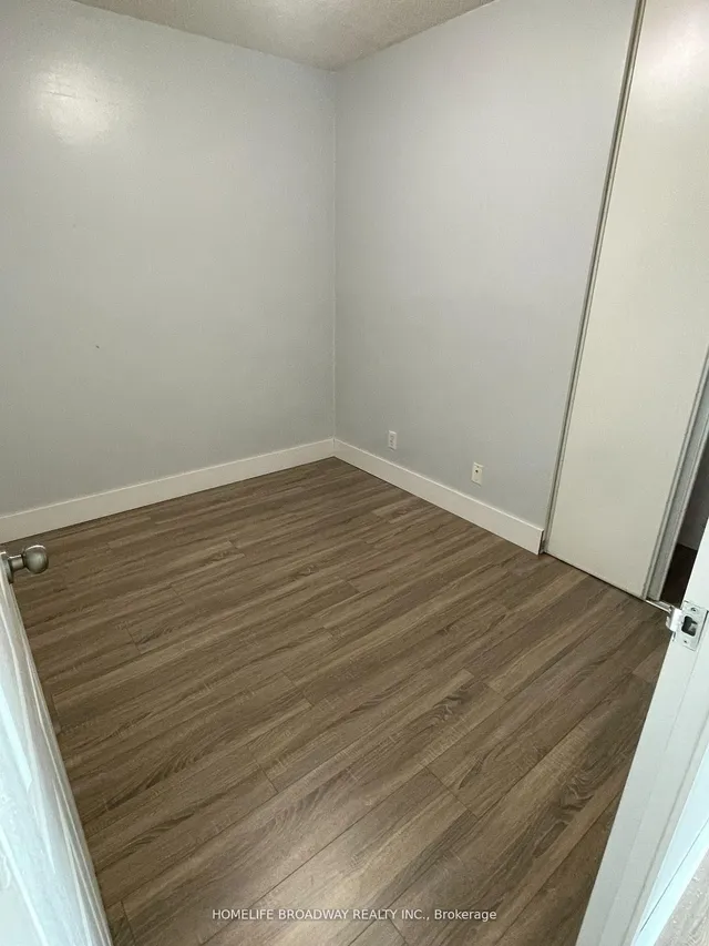 Additional image 10 of 18 Lee Centre Dr Unit 1807