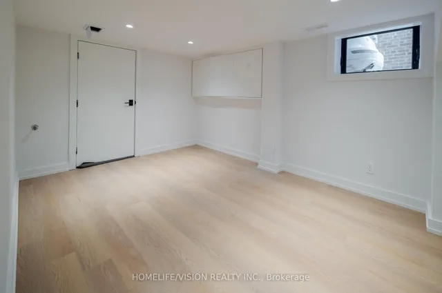 Additional image 32 of 44 Doris Dr