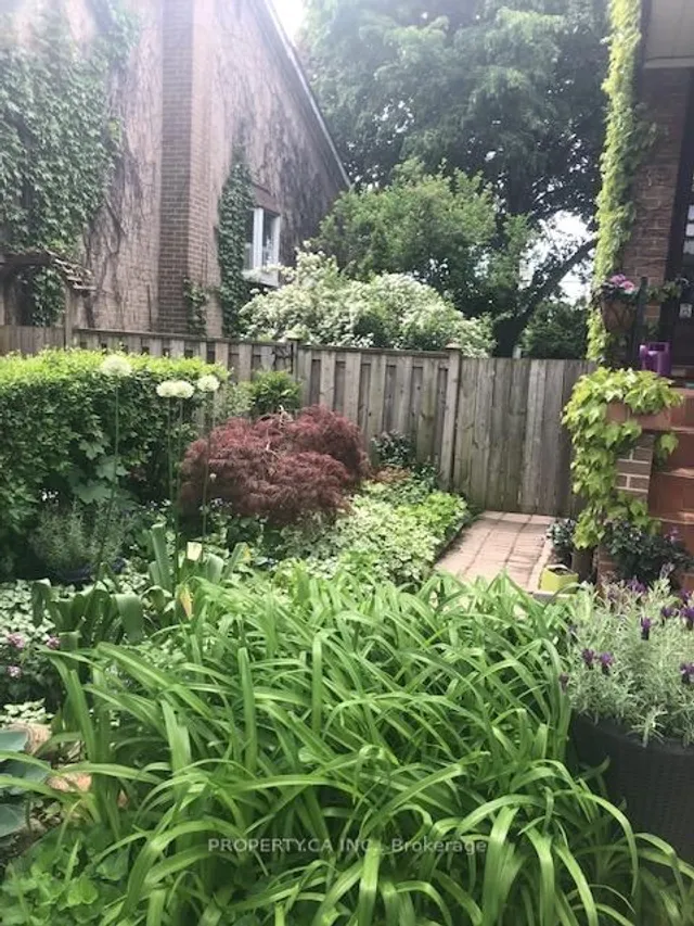 Additional image 23 of 35 Combermere Dr