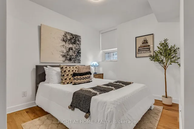 Additional image 23 of 320 Richmond St Unit 305