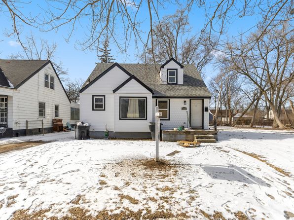 9069 Pierson St, Detroit, MI 48228