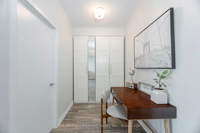 Additional image 14 of 150 East Liberty St Unit 2301