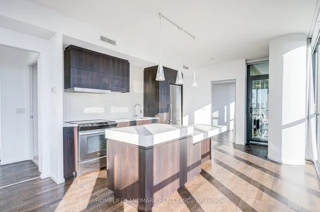 Additional image 33 of 101 Charles St Unit 3701