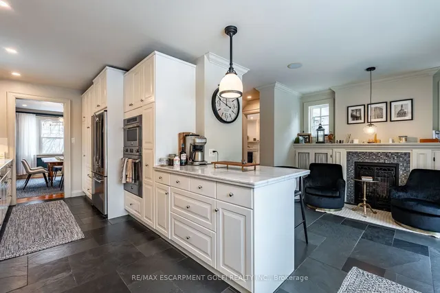 Additional image 10 of 165 Aberdeen Ave