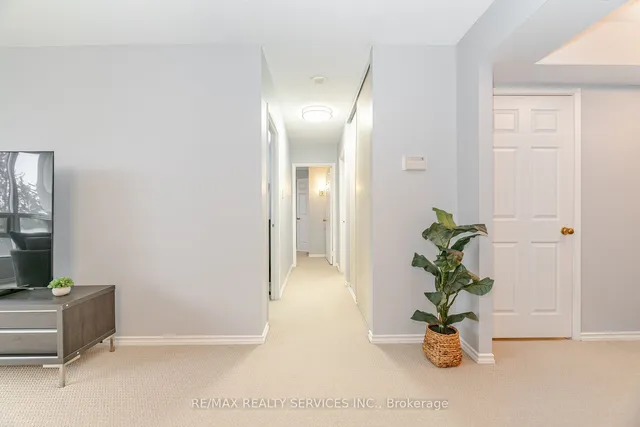 Additional image 25 of 330 Mill St Unit 402