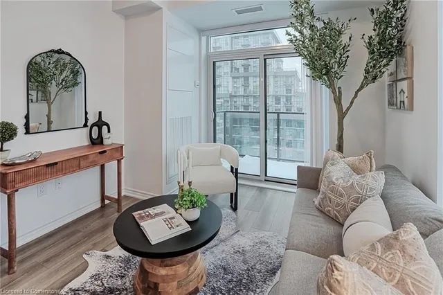 Additional image 18 of 460 Dundas St Unit 611