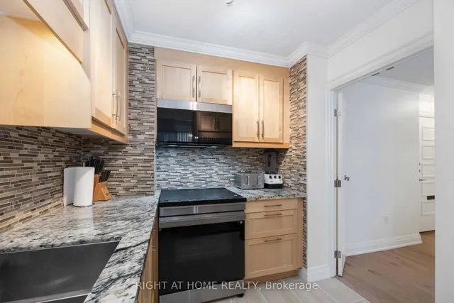 Additional image 5 of 151 La Rose Ave Unit 807