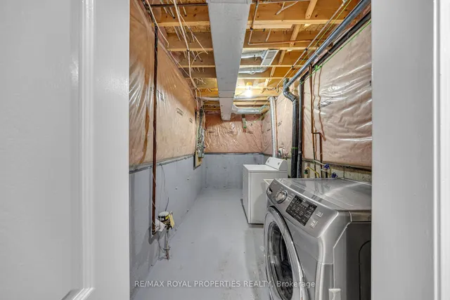 Additional image 34 of 19 Grosbeak Cres