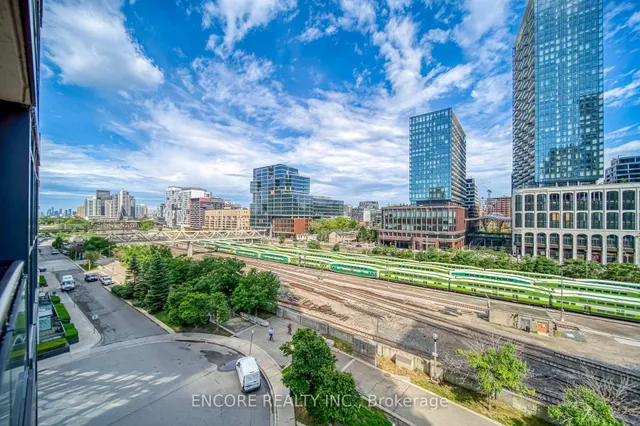 Additional image 31 of 25 Capreol Crt Unit 706