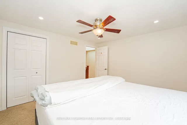 Additional image 27 of 39 Wagon St