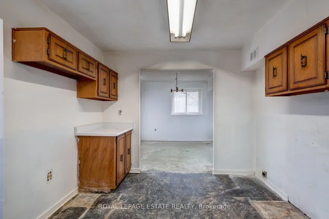 Additional image 11 of 110 Ling Rd Unit #15