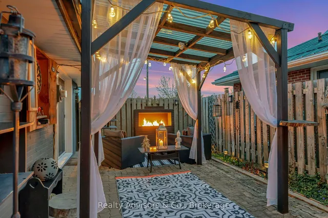 Additional image 40 of 924 Union St