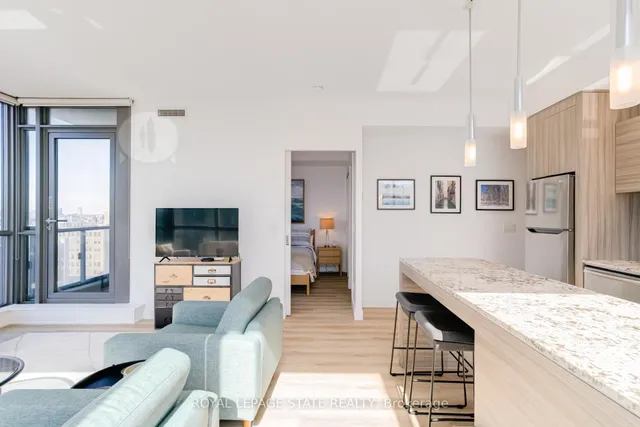 Additional image 15 of 8 Charlotte St Unit 1407