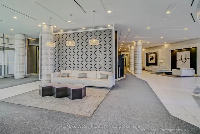 Additional image 25 of 51 East Liberty St Unit 1512