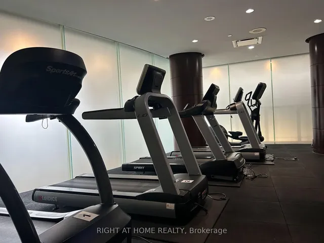 Additional image 32 of 15 Northtown Way Unit 1215