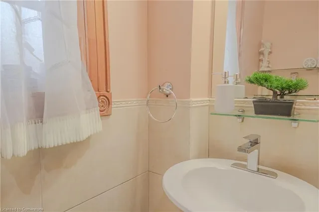 Additional image 35 of 24 Goldwin Ave