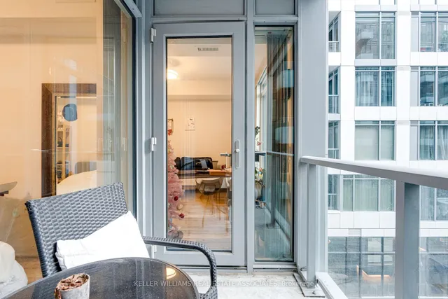 Additional image 16 of 576 Front St Unit 402